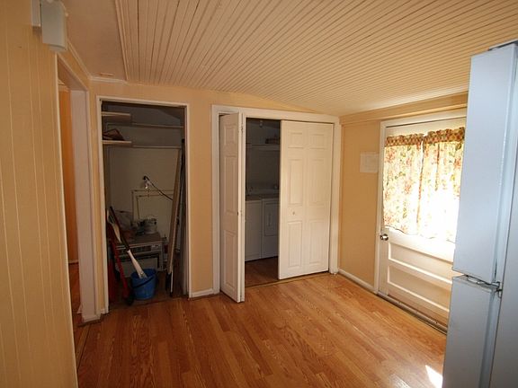 Breakfast Rm w/washer dryer