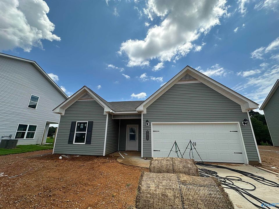 1st image of 7217 Fox Glen Cir SE