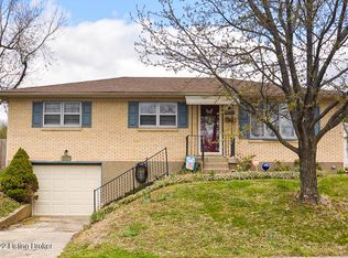 1025 Clayborne Rd, Louisville, KY 40214