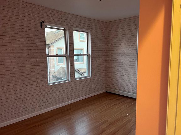 2nd image of 42 Brighton 1st Path Floor 2