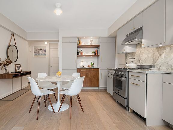 3rd image of 175 W 13th St APT 8G