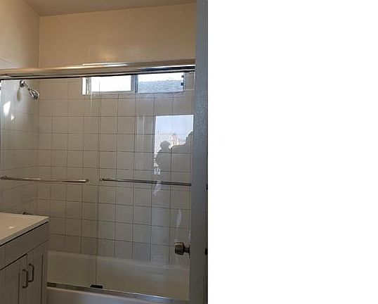 4th image of 11253 Raymond Ave #4