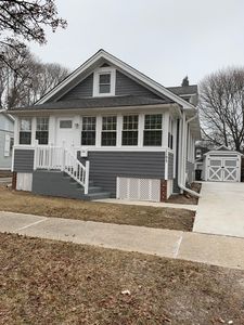 1195 N McKinley Rd, Lake Forest, IL, 60045