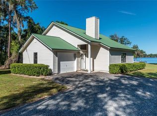 286 Riley Lake Dr, Hawthorne, FL 32640