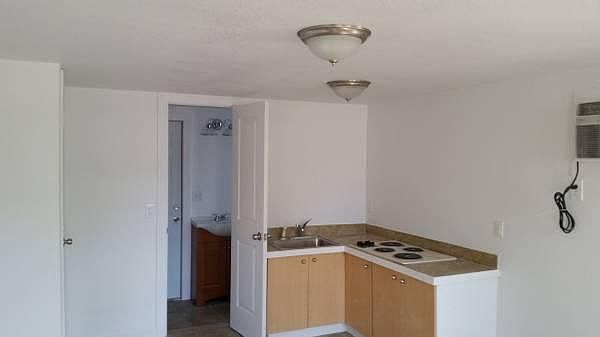 2nd image of 2109 7th St W #B