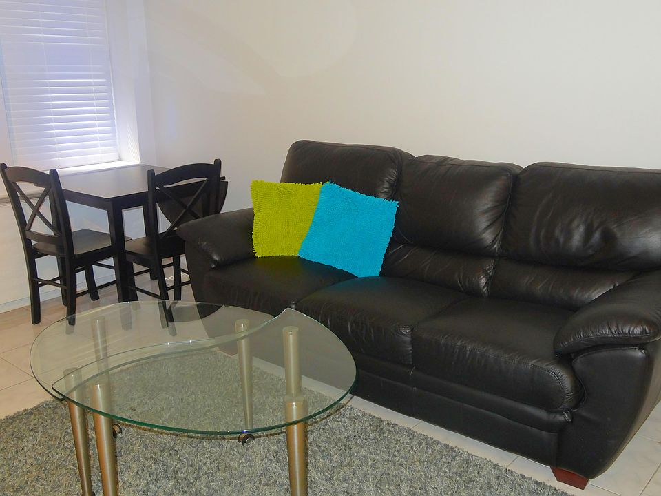1st image of 150 W 51st St APT 1529