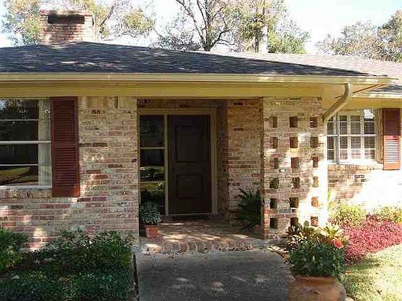 2nd image of 5570 Fleetwood Ln