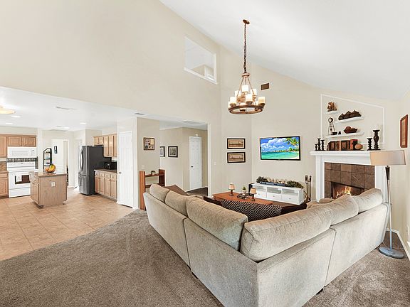 2nd image of 3909 Bermuda Dr