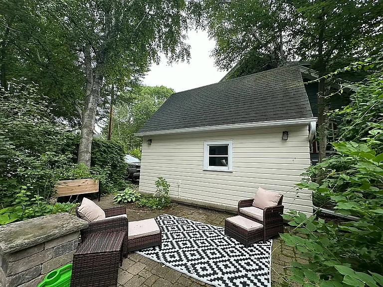 Keyes Ave — Photo 19
