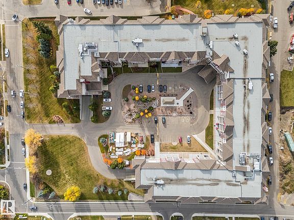 2nd image of 511 Queen St #331
