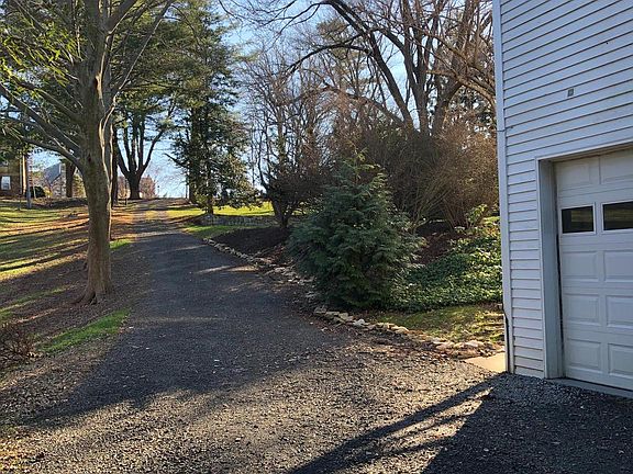 2nd image of 332 Richards Dr