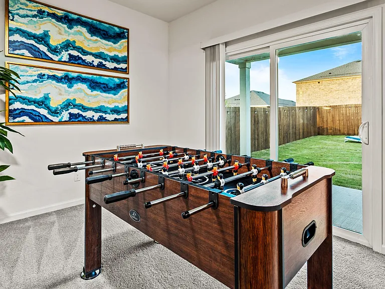 766 Camden Dr — Photo 39