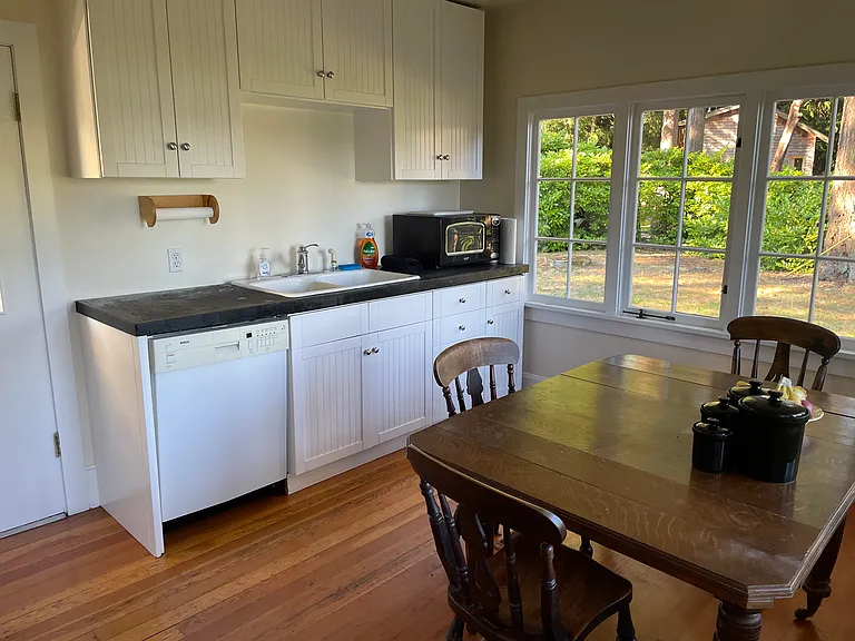 9965 Manitou Beach Dr NE — Photo 10