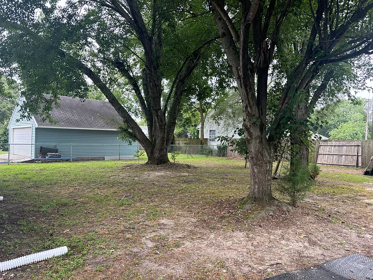 700 E Lincoln Ave — Photo 5