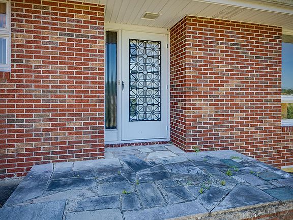 5th image of 431 Brentwood Dr