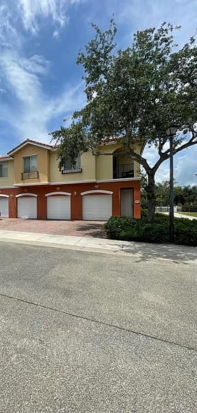 1st image of 61 SE Palermo Ct APT 203