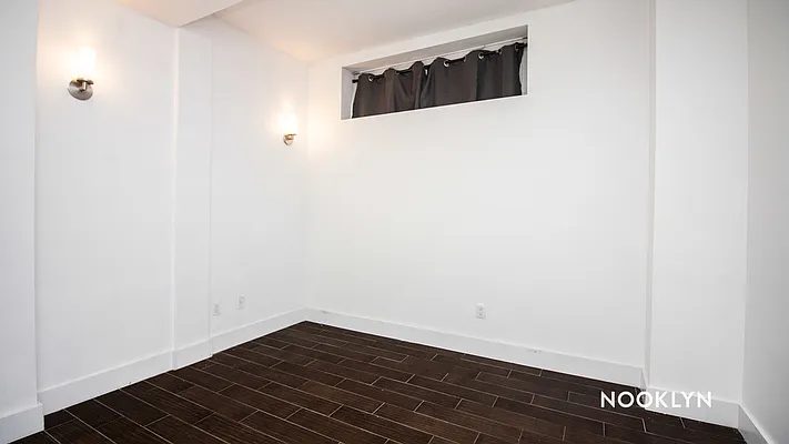 Rented by Nooklyn NYC LLC | media 45