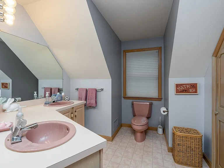39 Robertson Dr — Photo 39