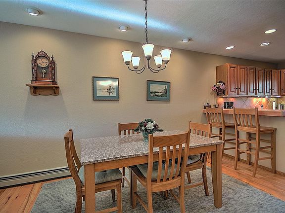 5th image of 741 Lagoon Dr #B