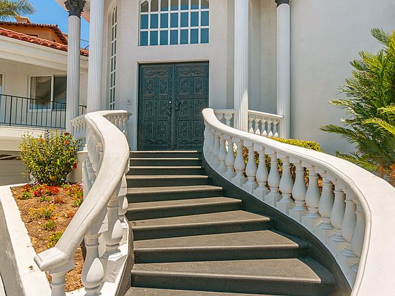 4th image of 5587 La Jolla Mesa Dr