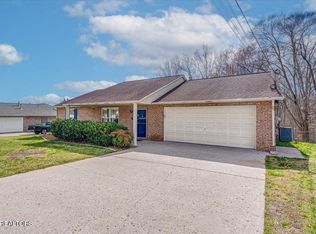 8143 Florence Gardens Rd, Knoxville, TN 37938