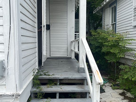 4th image of 3927 Avenue M