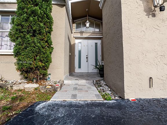 4th image of 206 SW 159th Way #206