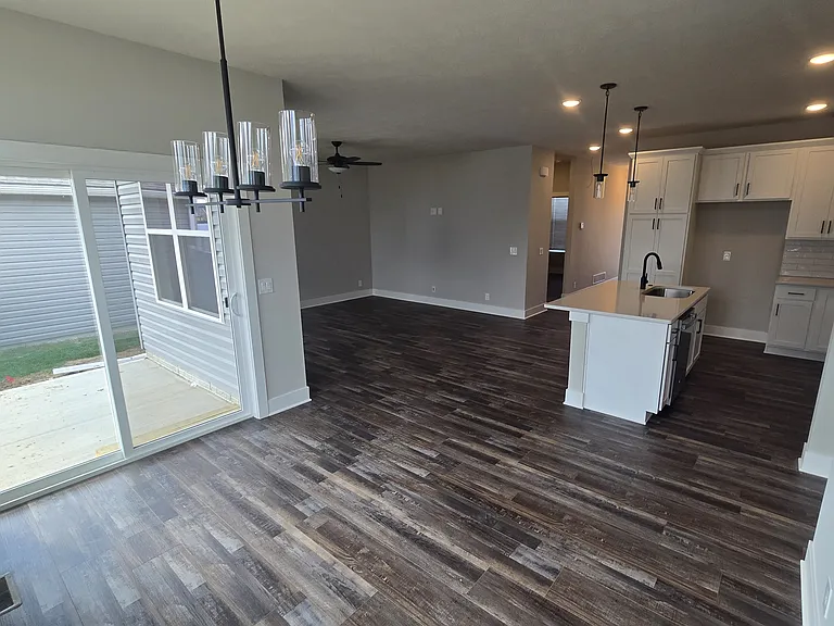 17523 Greenleaf St — Photo 16