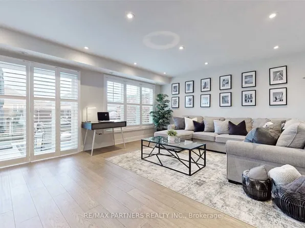 2722 Bur Oak Ave, Markham, ON L6B 1K5