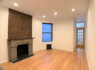 213 E 11th St #2, New York, NY 10003