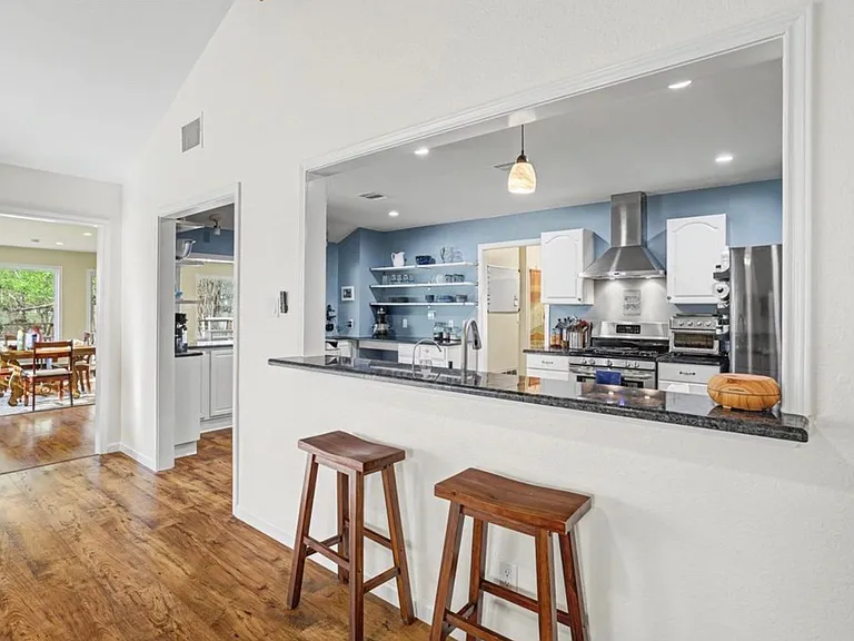 8207 Espanola Trl — Photo 8