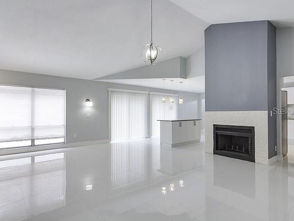 5th image of 6913 Silvermill Dr