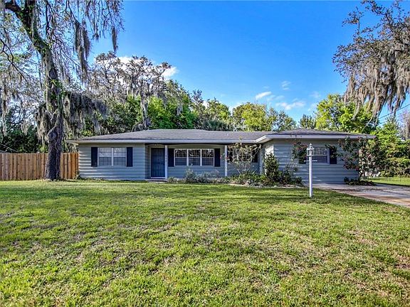 2nd image of 239 Nob Hill Cir