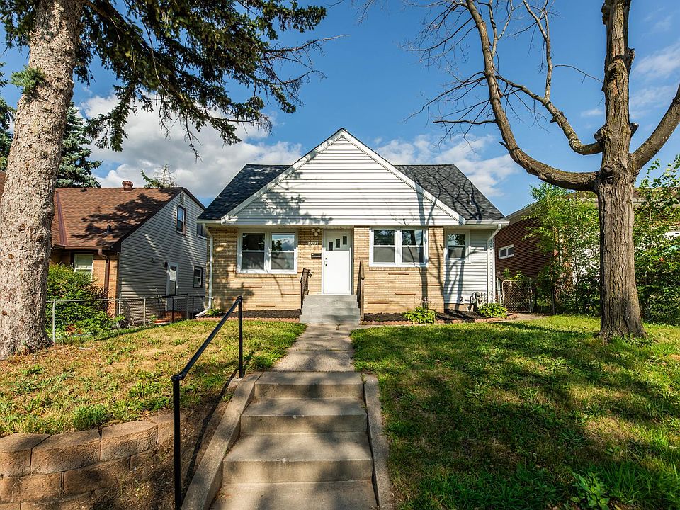 1st image of 4253 6th St NE