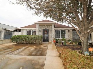 144 Barracuda Dr, Laredo, TX 78043