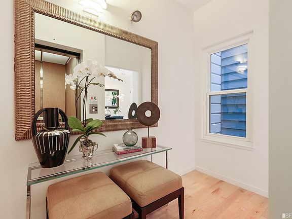 3rd image of 1156 Vallejo St #101