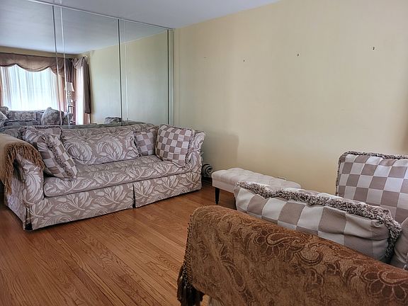 3rd image of 1117 32nd Ave