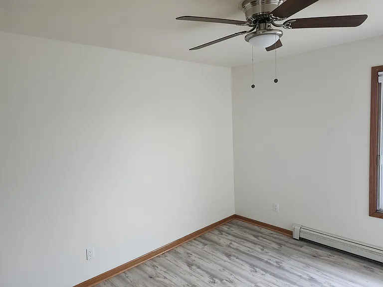 4812-24 N 104th St #6 — Photo 9