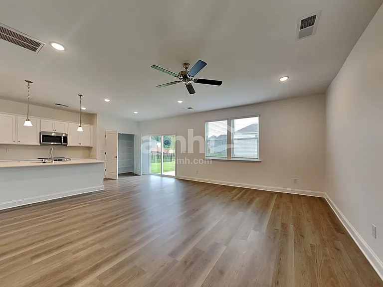 6066 Rosemore Ln — Photo 6