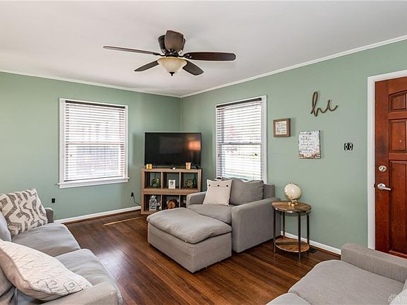 4th image of 4238 Woodbine Ave