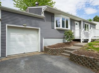 29 Crescent Dr, Beacon, NY 12508