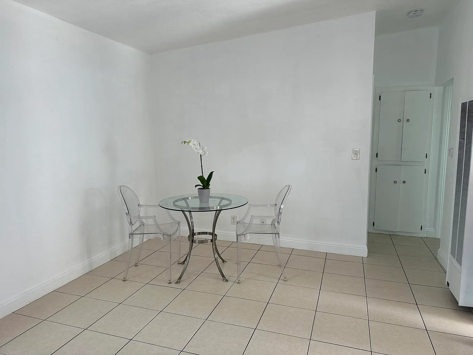 2 bed, 800 sqft, $2,750 — Photo 3
