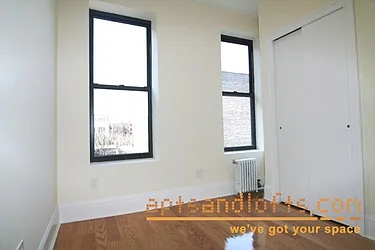 Rented by aptsandlofts.com