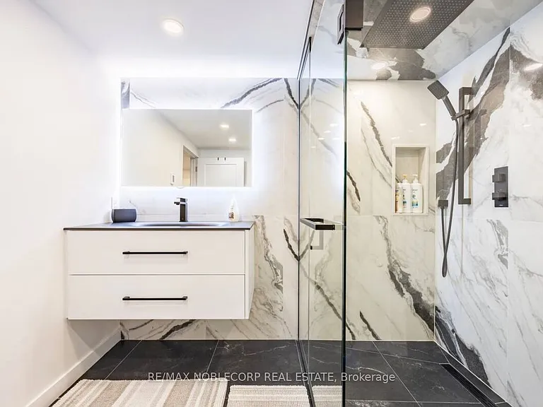 4230 Bloor St W #BASEMENT — Photo 17