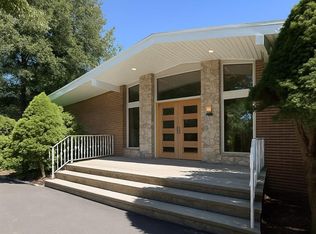 46 Overlook Rd, Alpine, NJ 07620