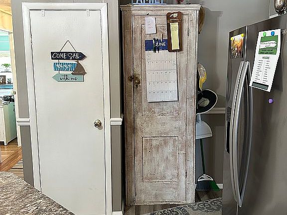 5th image of 7931 Medusa Dr