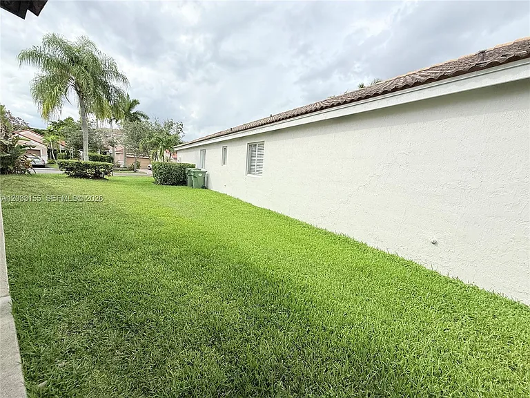 1530 Canary Island Dr — Photo 20