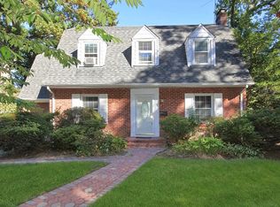 56 Delaware Ave, Freeport, NY 11520