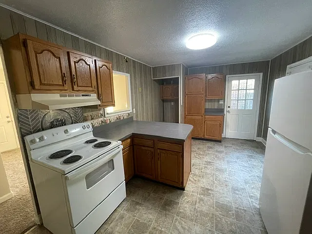 3 bed, 1000 sqft, $1,299 — Photo 4