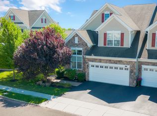 221 Hopewell Dr, Collegeville, PA 19426
